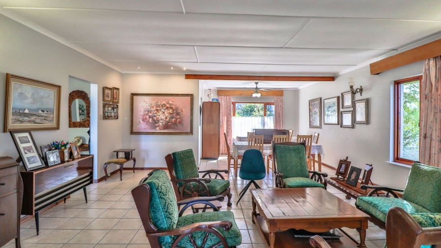3 Bedroom Property for Sale in Stilbaai Wes Western Cape
